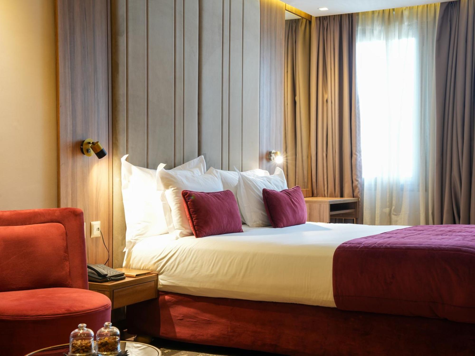 First Suites Hotel Rabat Exteriör bild