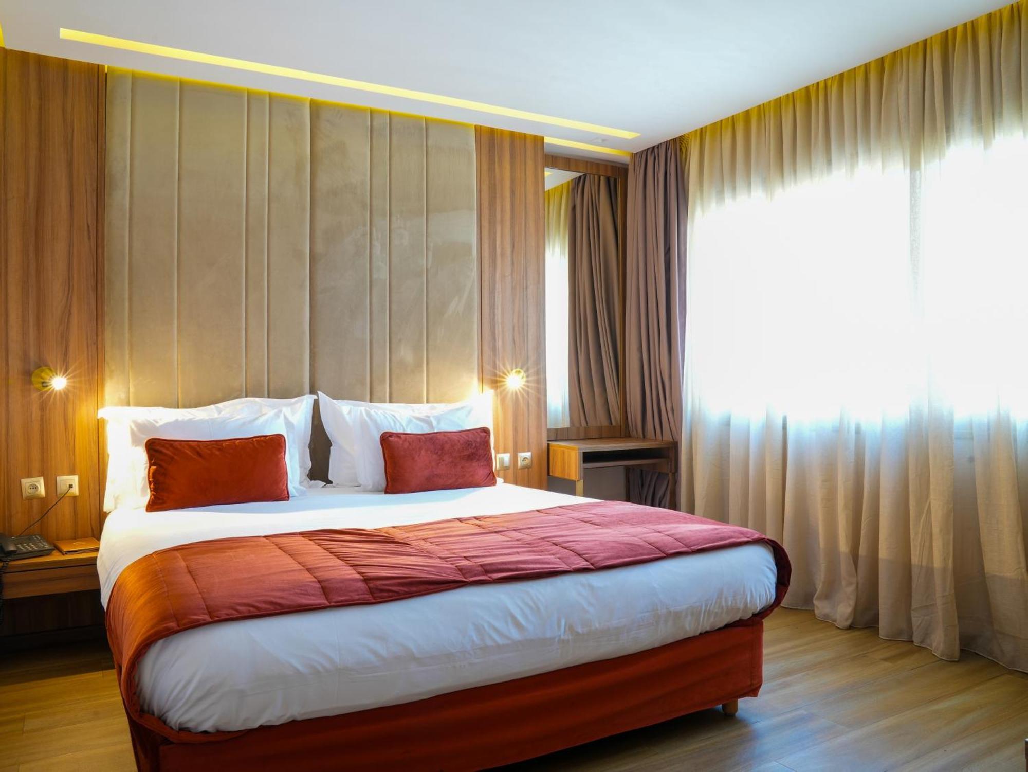 First Suites Hotel Rabat Exteriör bild