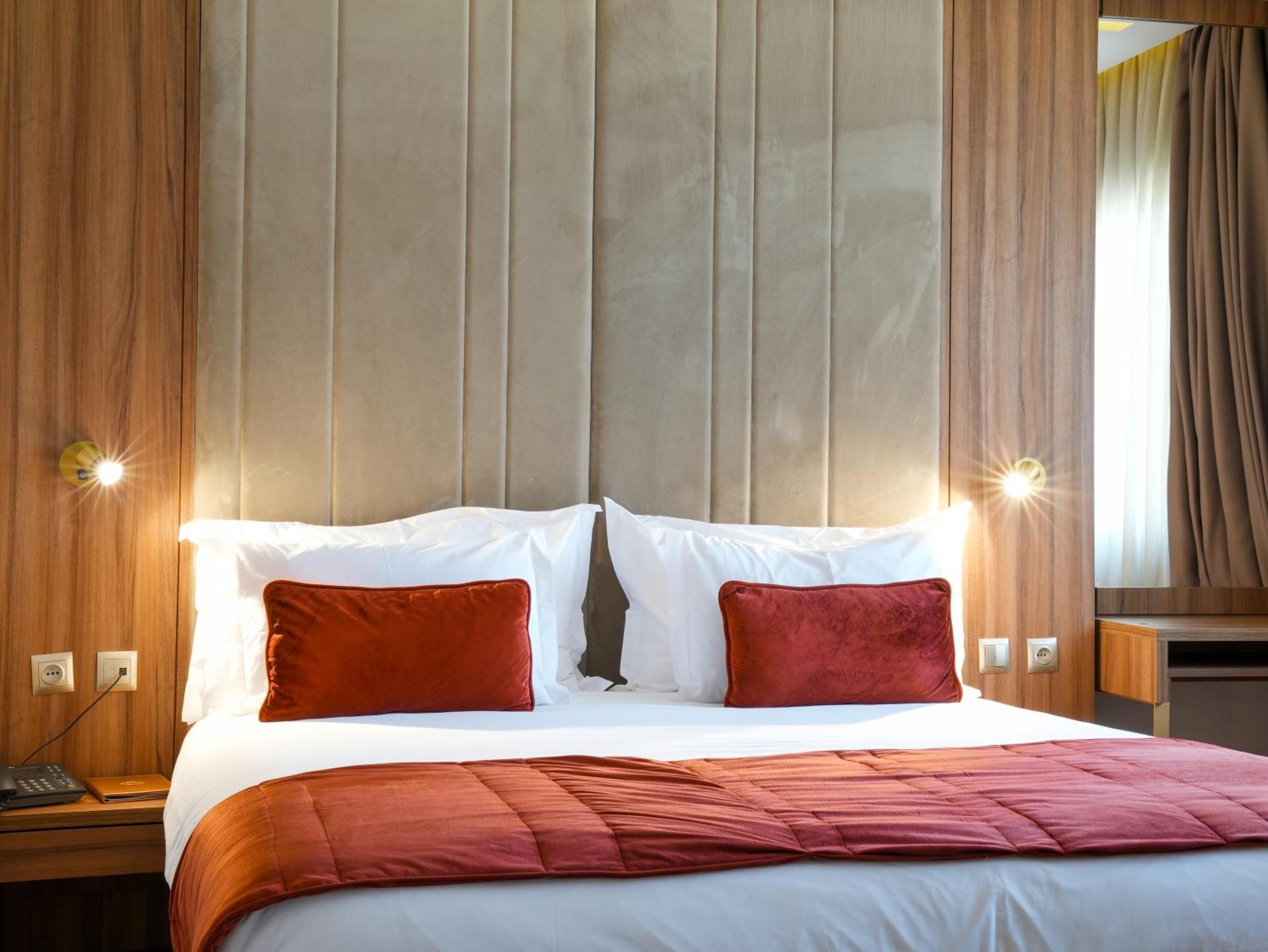 First Suites Hotel Rabat Exteriör bild