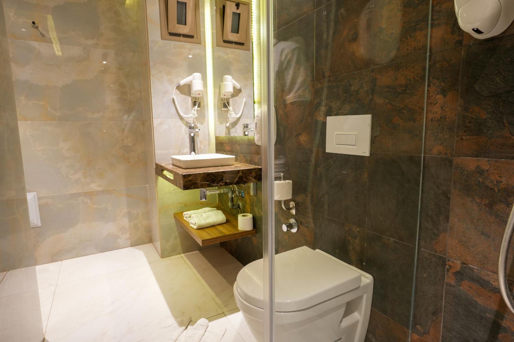 First Suites Hotel Rabat Exteriör bild